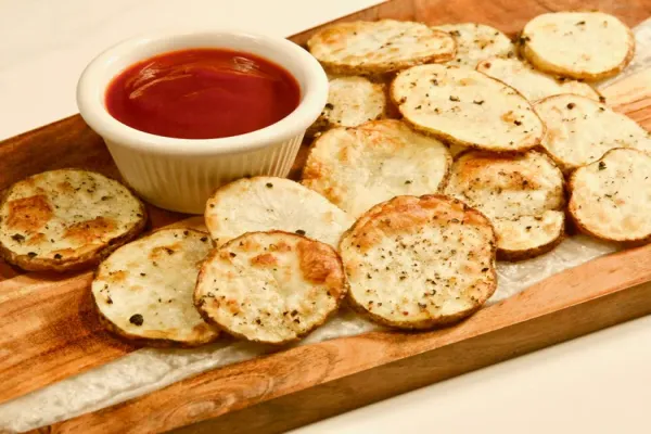 Air Fryer Potato Slices with Dipping Sauce
