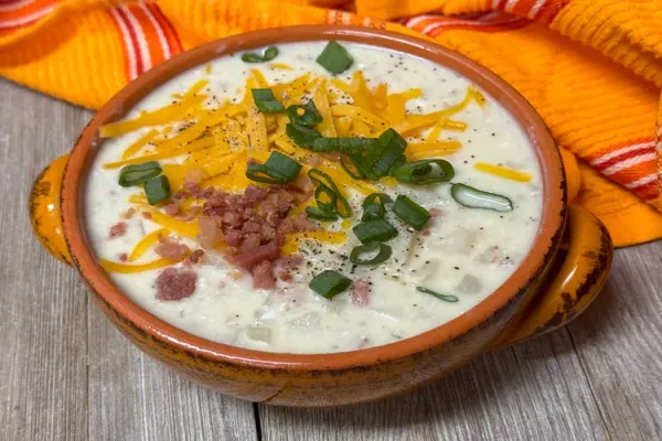 Slow Cooker Loaded Potato Chowder