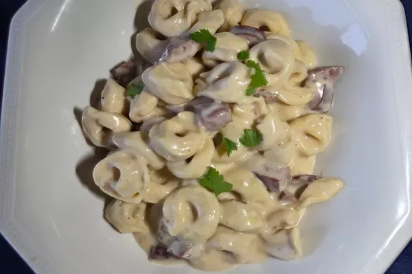 5 ingredient Creamy Tortellini and Sausage