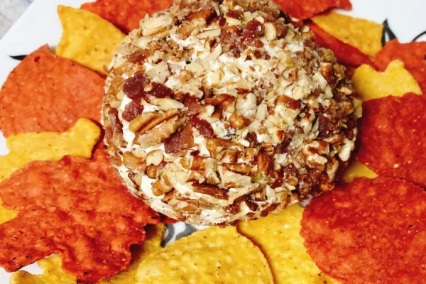 4 Ingredient Bacon Ranch Cheese Ball