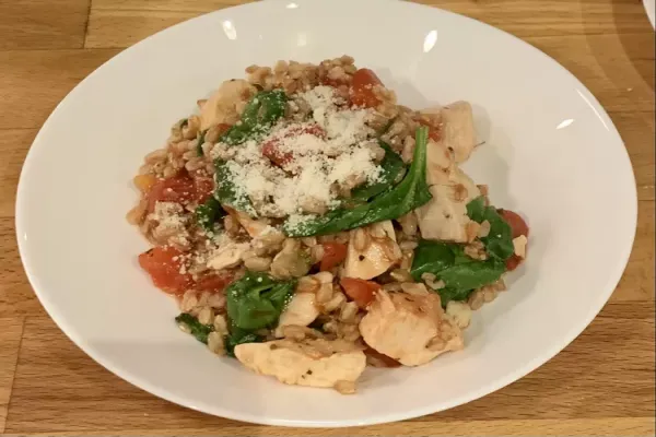One Skillet Italian Chicken, Spinach, and Farro
